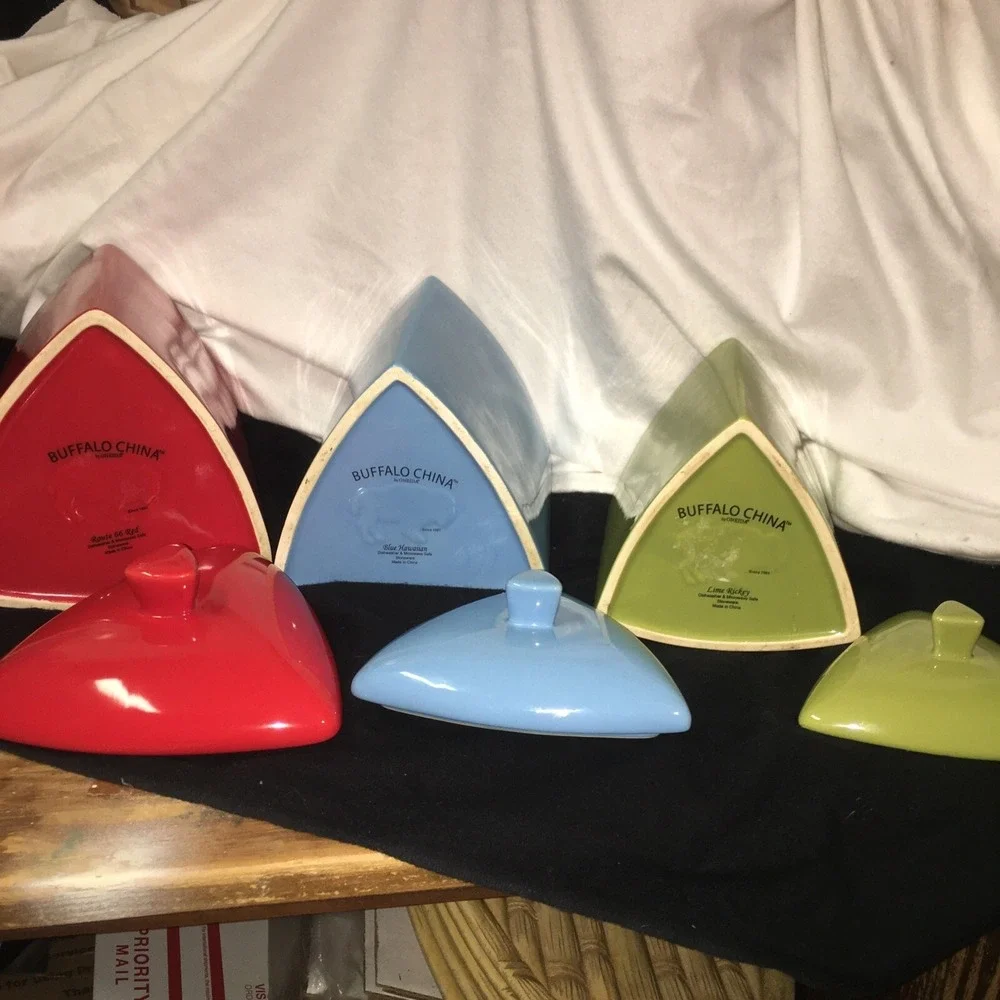 Oneida VTG MCM Buffalo China Triangle Canister Set of 3 Red Blue Green EUC Rare